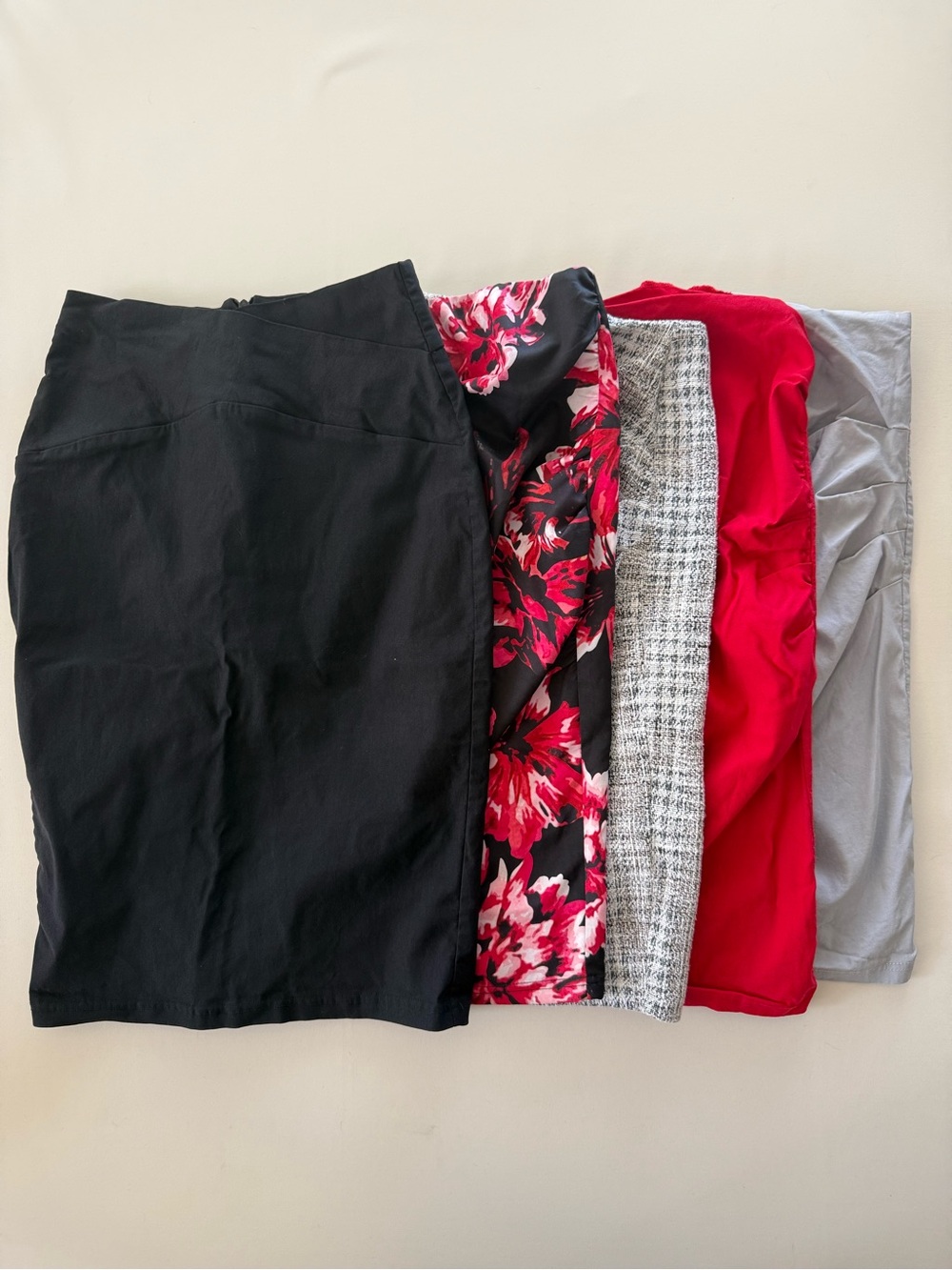 Five Pencil Skirts in Black, Gray, Tweed, Red and Floral in Size Medium